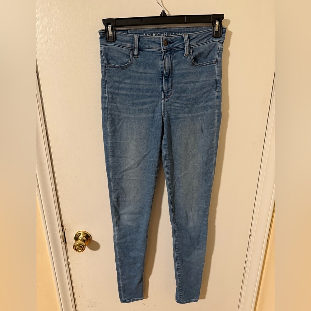 American Eagle super high rise Jennings. Size 4 x-long. Tall